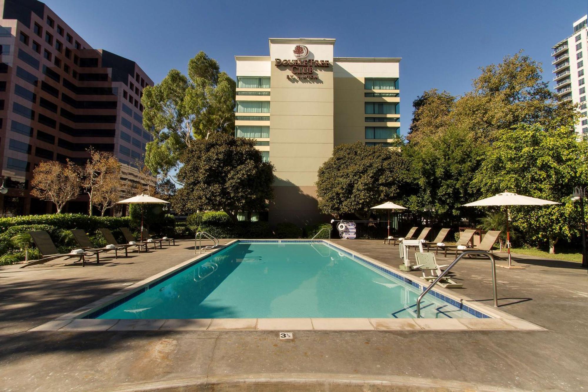 Doubletree By Hilton Orange County Airport Hotel Santa Ana Bagian luar foto